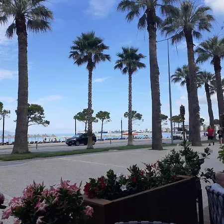 Vakantiehuis Apartament Lungomare Free Wi-fi Vlorë
