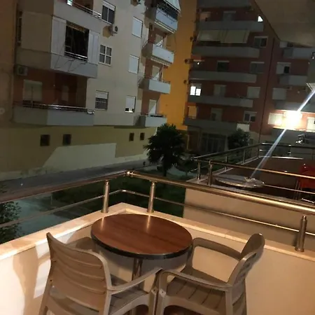 Apartament Lungomare Free Wi-fi Vakantiehuis Vlorë